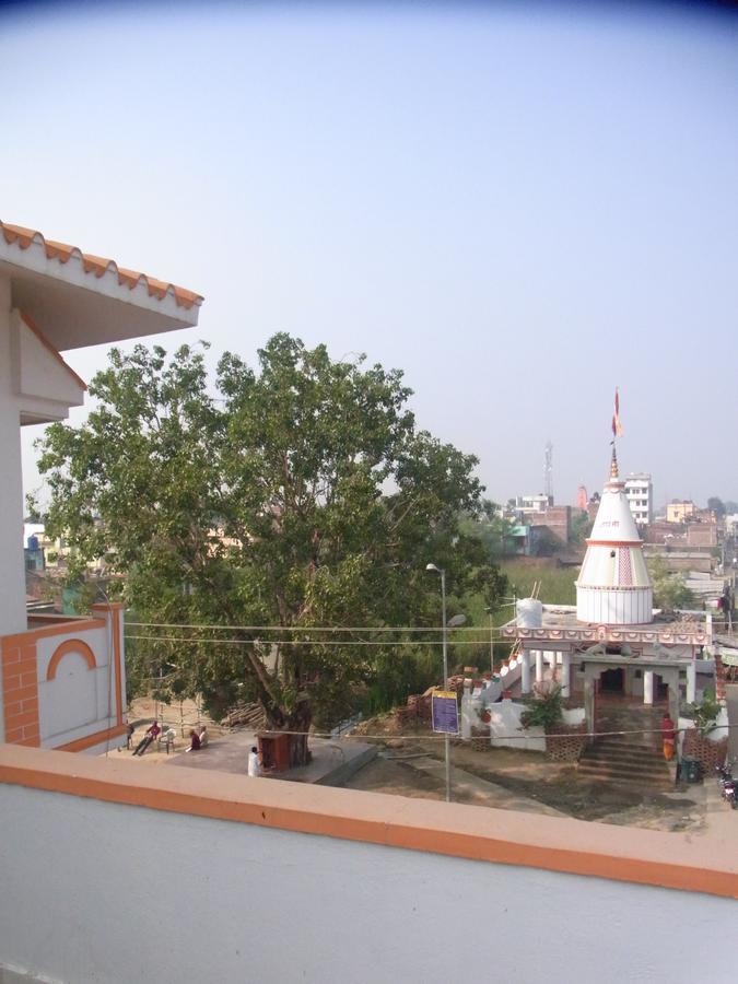 Momotaro House Hotel พุทธคยา ภายนอก รูปภาพ